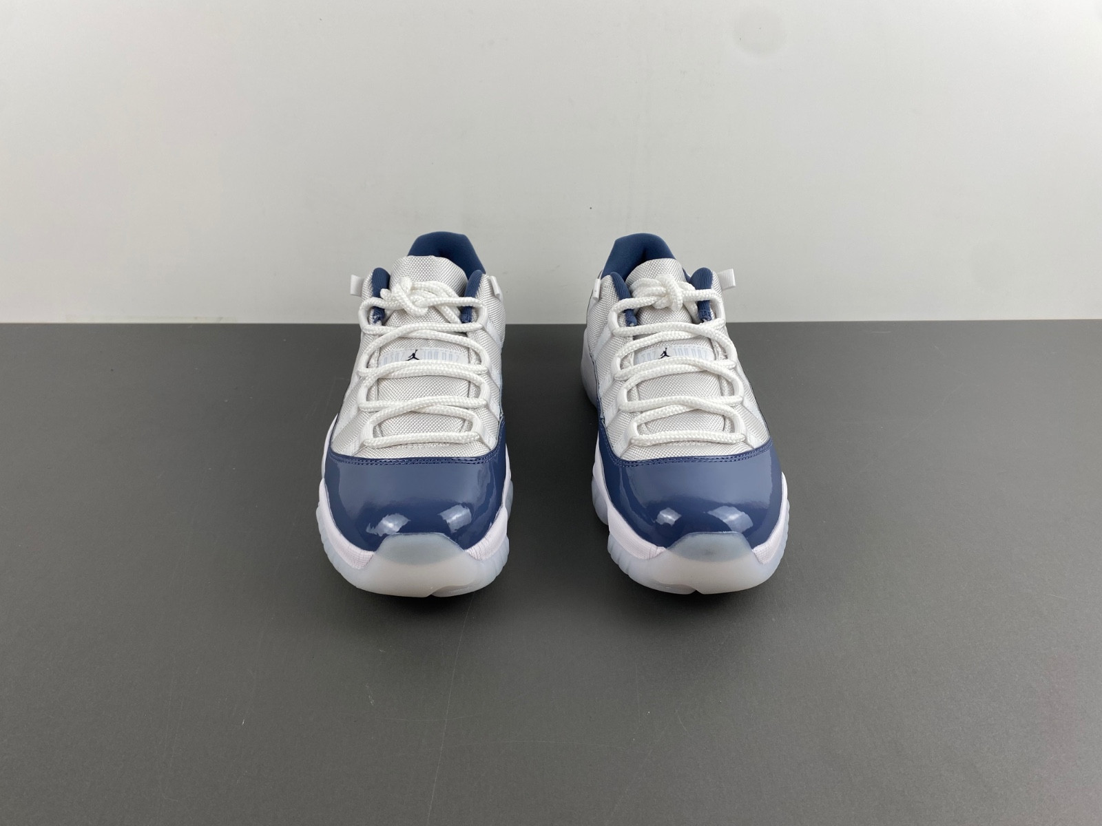 air jordan 11 low "midnight navy/diffused blue" fv5104-104