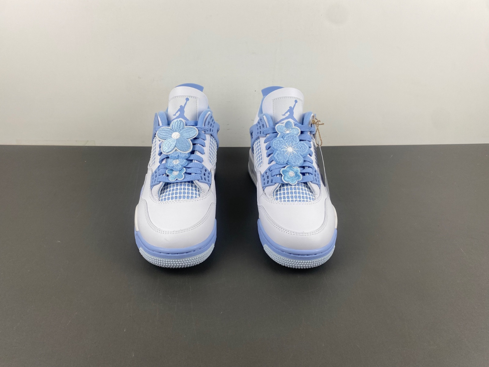Air Jordan 4 WMNS "Aluminum" HV0823-100