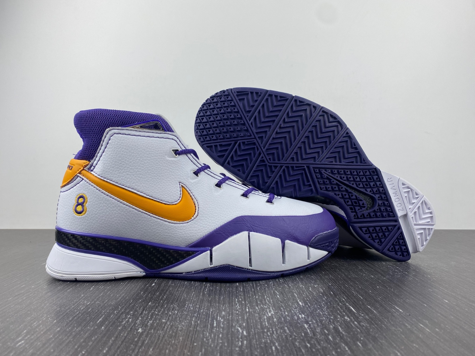 nike zoom kobe 1 protro ''final seconds'' aq2728-101