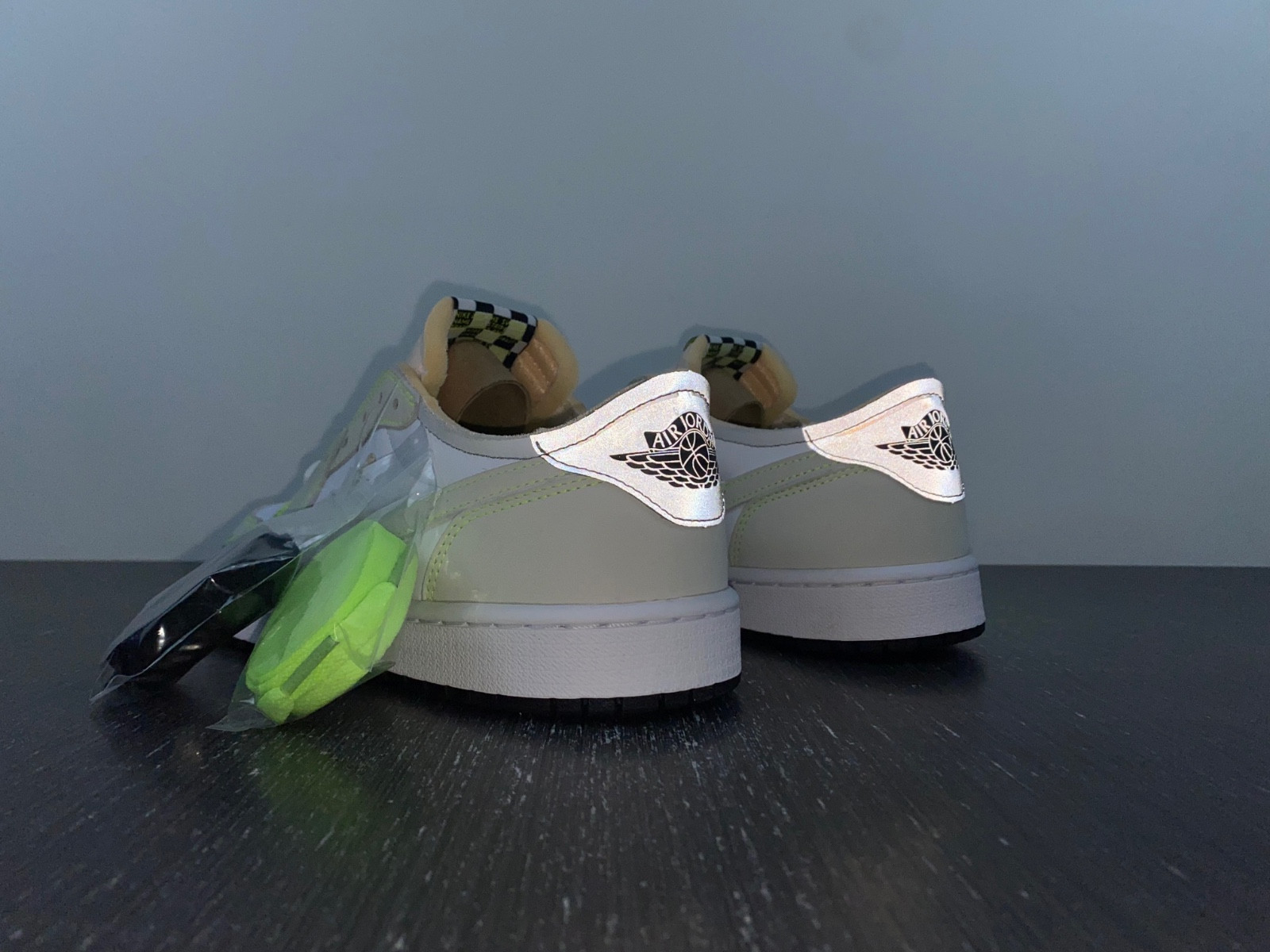 air jordan 1 low og "ghost green" dm7837-103