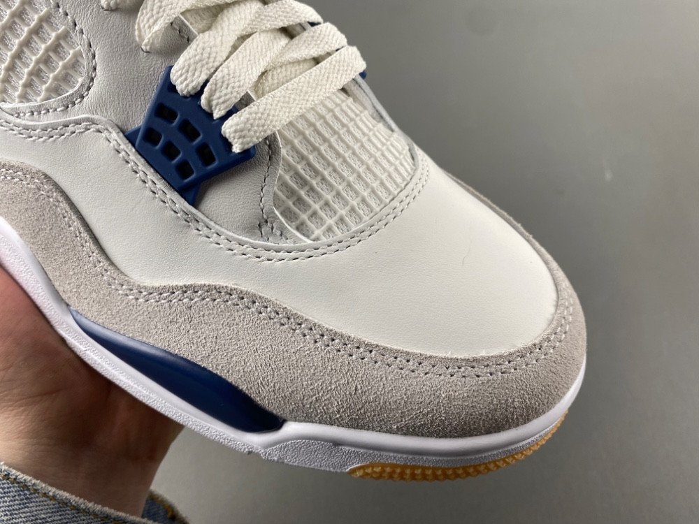 Nike SB x Air Jordan 4 “Navy” DR5415-100