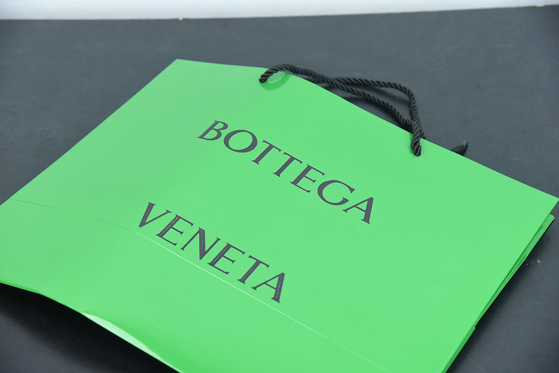 Bo*te*ga ve*ne*ta sneaker