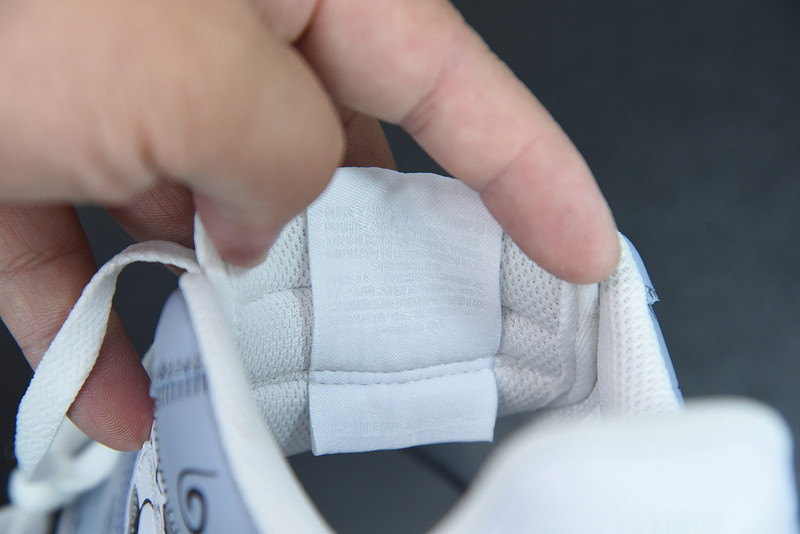 kaws x nike air force 1 low cw2288-111