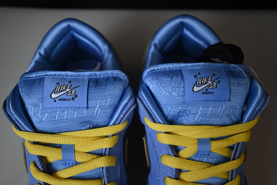 the powerpuff girls x nike sb dunk low “bubbles” fz8320-400