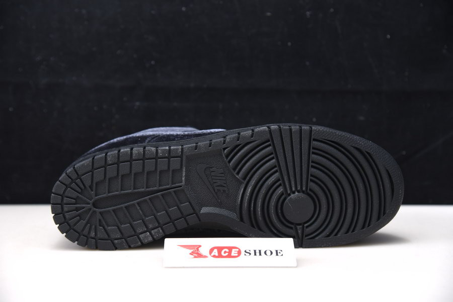 dover street market x nike dunk low triple black dh2686-002