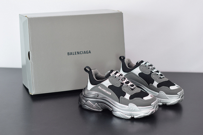 bc triple s trainer 483546 w06f1 0841