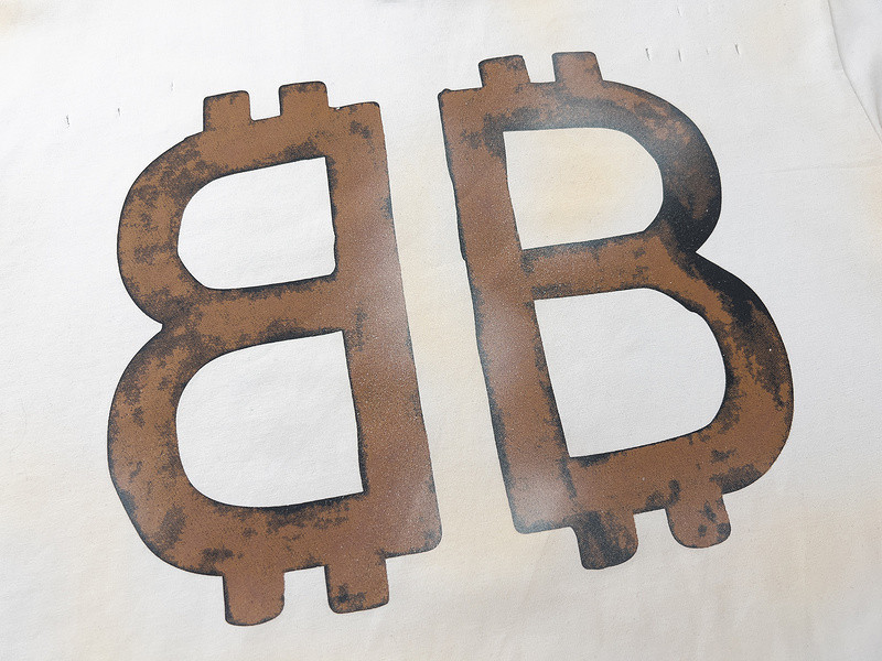 Ba*len*cia*ga clothes