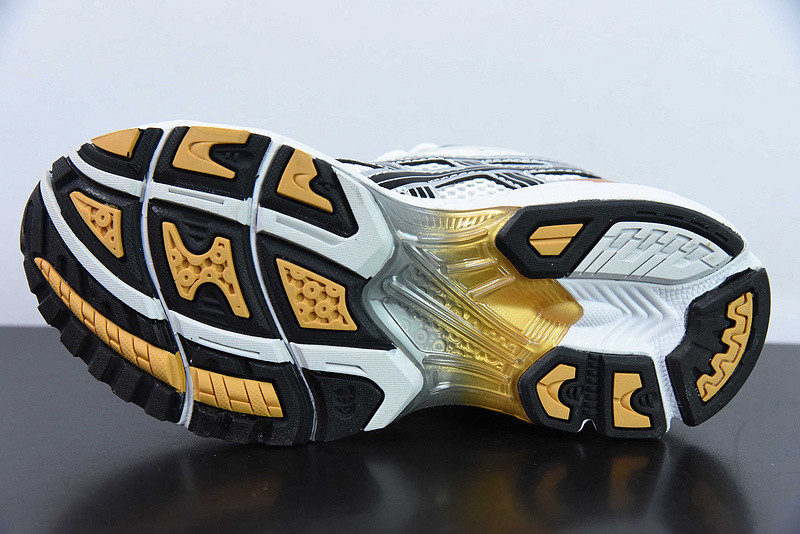 As*ic*s gel kayano 14 