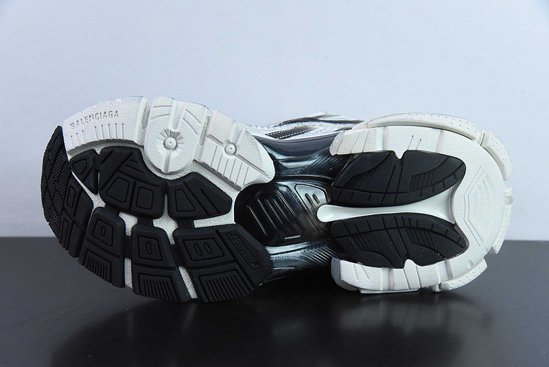 Ba*len*cia*ga runner sneaker