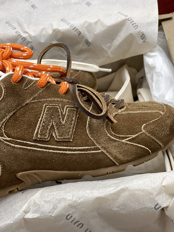 NEW BALANCE X MIUMIU SNEAKER