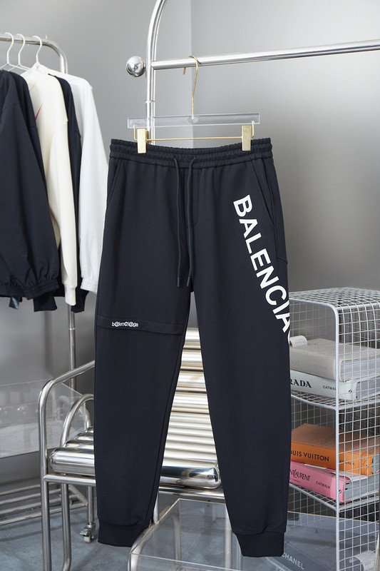 Ba*len*cia*ga clothes