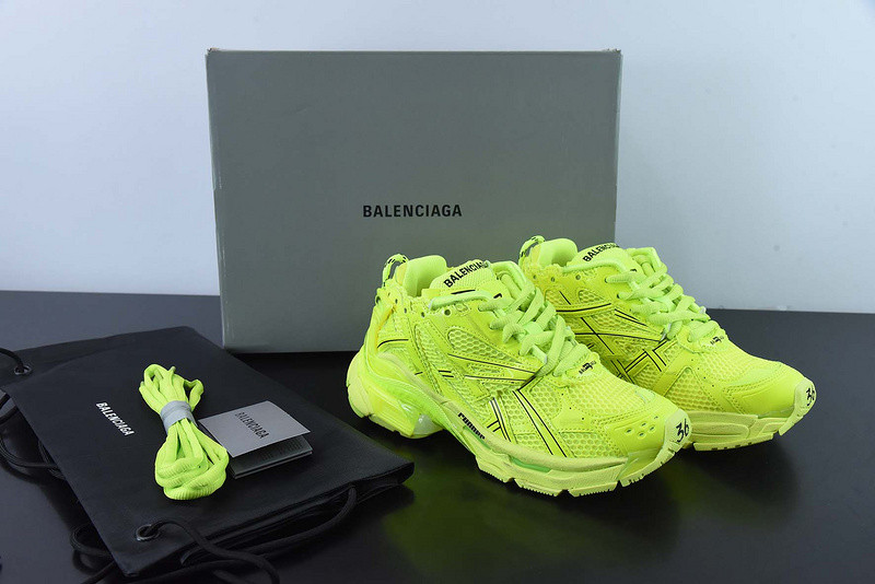 Ba*len*cia*ga runner sneaker